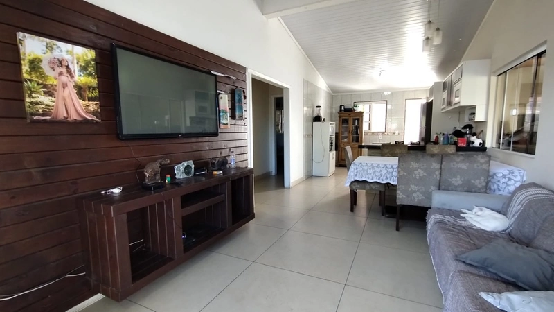 Casa bem localizada em Avenida - Próximo a Estrada do Mar: 5ª foto da galeria de imagens do imóvel