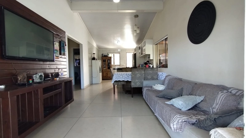 Casa bem localizada em Avenida - Próximo a Estrada do Mar: 3ª foto da galeria de imagens do imóvel