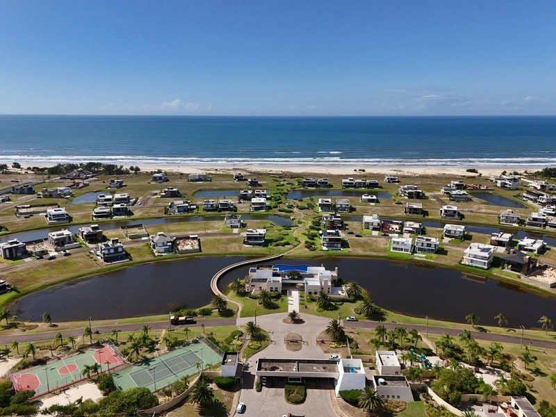COSTA SERENA CONDOMÍNIO A BEIRA MAR CASA À VENDA A BEIRA LAGO: 29ª foto da galeria de imagens do imóvel