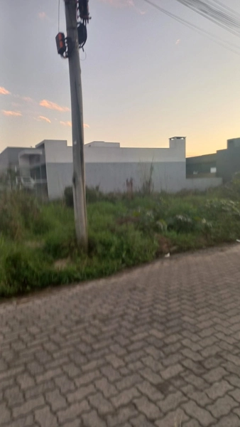 TERRENO DE ESQUINA NO LOTEAMENTO NOVA GUARANI: 2ª foto da galeria de imagens do imóvel