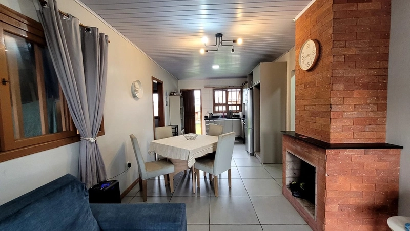 CASA A 2 QUADRAS DO MAR: 7ª foto da galeria de imagens do imóvel