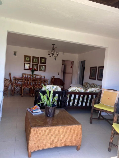 Excelente Casa 4 Dormitórios com Piscina próximo ao Mar: 8ª foto da galeria de imagens do imóvel