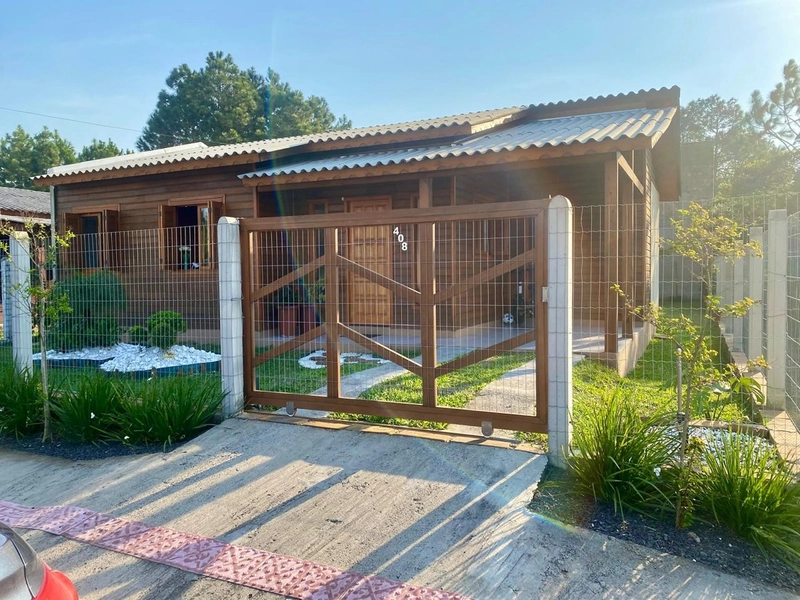 CASA MISTA ACONCHEGANTE: 1ª foto da galeria de imagens do imóvel