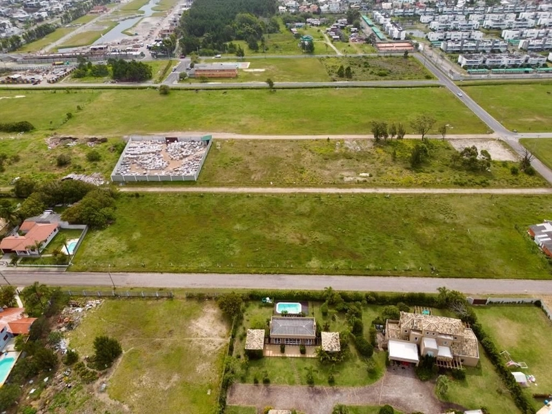 Atenção Investidor - Área Pronta Para Construção!: 4ª foto da galeria de imagens do imóvel