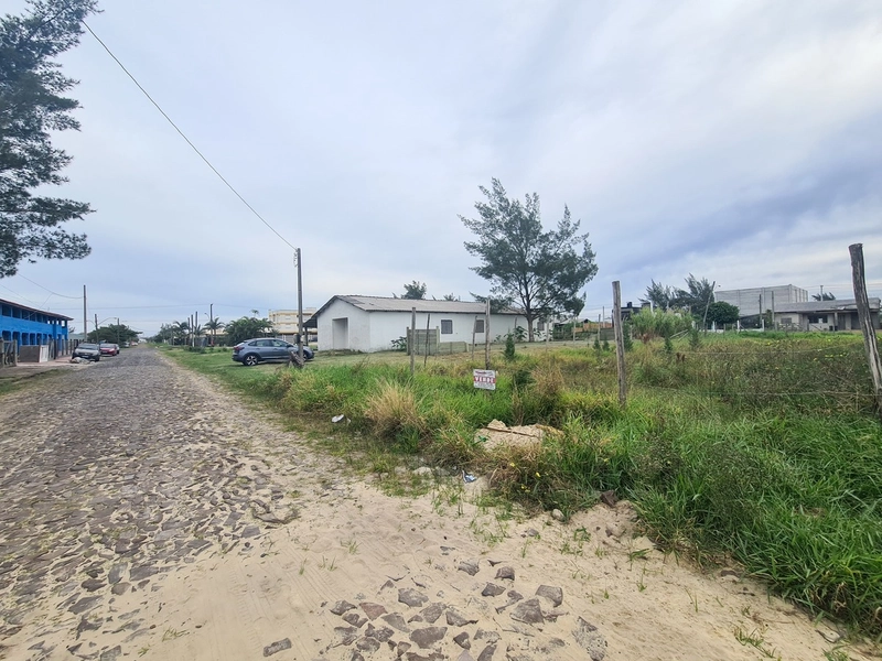 EXCELENTE TERRENO DE ESQUINA: 3ª foto da galeria de imagens do imóvel