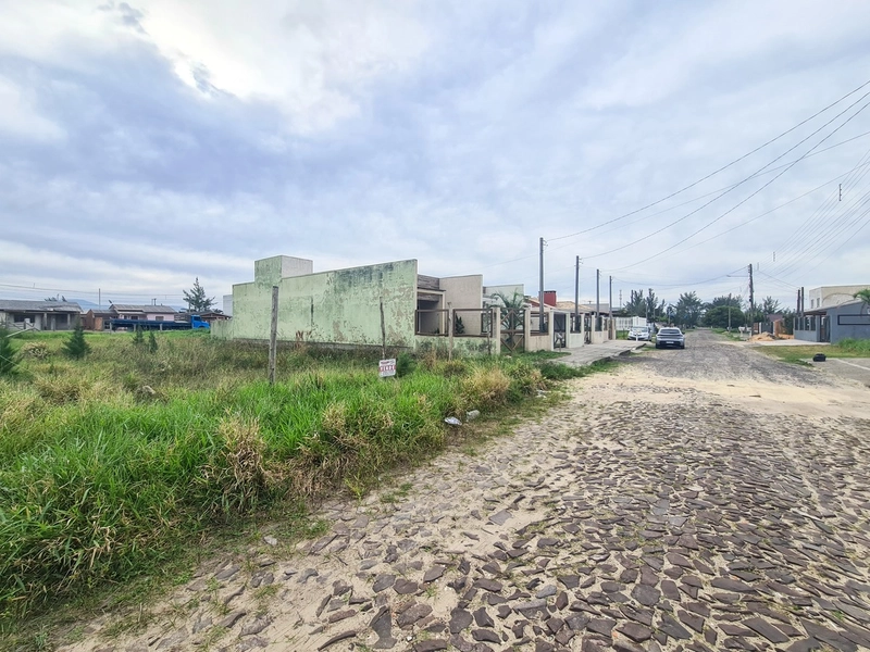 EXCELENTE TERRENO DE ESQUINA: 4ª foto da galeria de imagens do imóvel