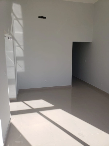 Casa com dois dormitórios próxima a praia: 2ª foto da galeria de imagens do imóvel