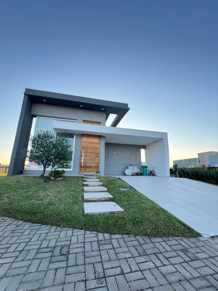 Casa com 3 suítes no condomínio Dubai: 4ª foto da galeria de imagens do imóvel