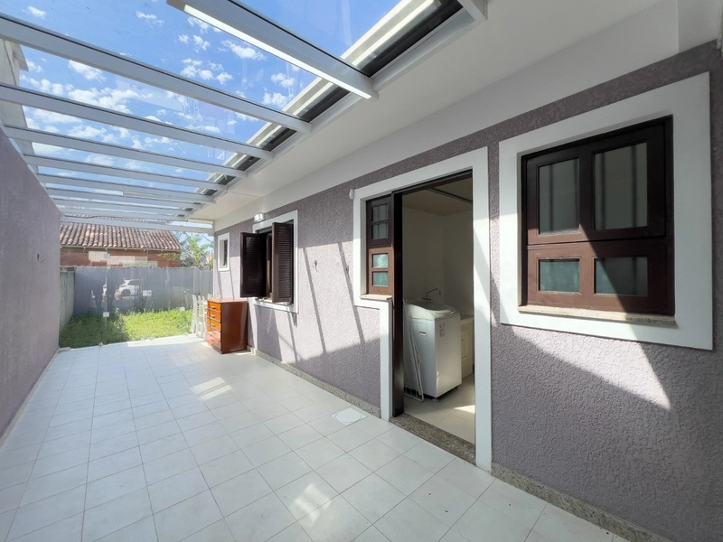Casa com 3 dormitórios à 190m do mar: 6ª foto da galeria de imagens do imóvel