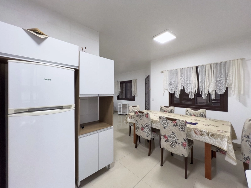 Casa com 3 dormitórios à 190m do mar: 9ª foto da galeria de imagens do imóvel