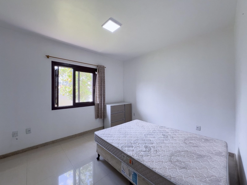 Casa com 3 dormitórios à 190m do mar: 13ª foto da galeria de imagens do imóvel