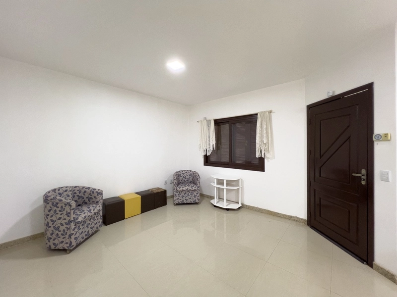 Casa com 3 dormitórios à 190m do mar: 5ª foto da galeria de imagens do imóvel