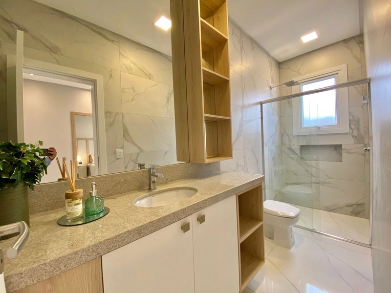 Casa com 4 suítes e piscina no condomínio Ilhas Resort: 10ª foto da galeria de imagens do imóvel