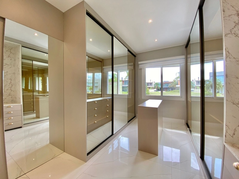 Casa com 4 suítes e piscina no condomínio Ilhas Resort: 13ª foto da galeria de imagens do imóvel