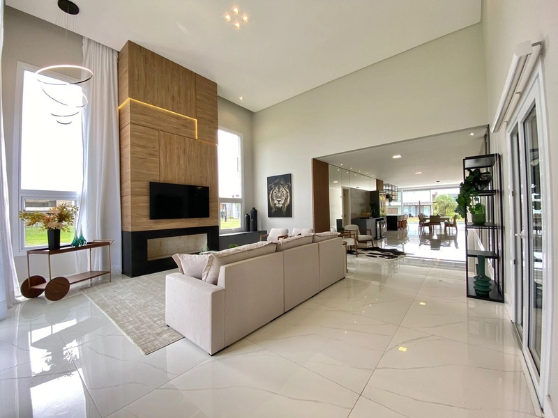Casa com 4 suítes e piscina no condomínio Ilhas Resort: 3ª foto da galeria de imagens do imóvel