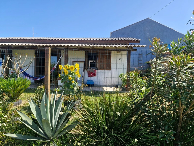 Casa perto da praia com 3 dormitórios: 25ª foto da galeria de imagens do imóvel