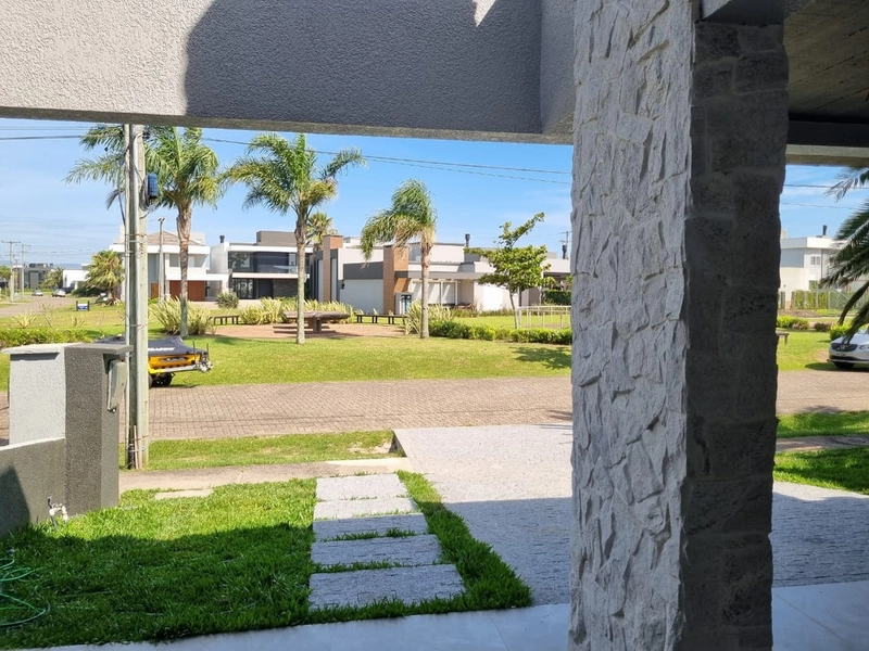 O lar perfeito com 4 suítes e piscina no condomínio Ilhas Resort: 3ª foto da galeria de imagens do imóvel