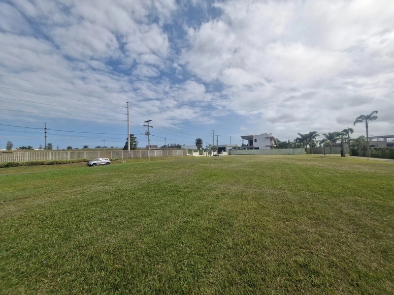 Terreno com vista dos sonhos no condomínio Ilhas Resort: 2ª foto da galeria de imagens do imóvel