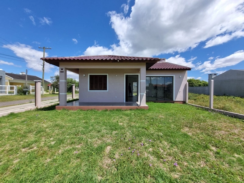 CASA NOVA DE ESQUINA ÓTIMA LOCALIZAÇÃO PERTO DO MAR EM ARROIO TEIXEIRA: 2ª foto da galeria de imagens do imóvel