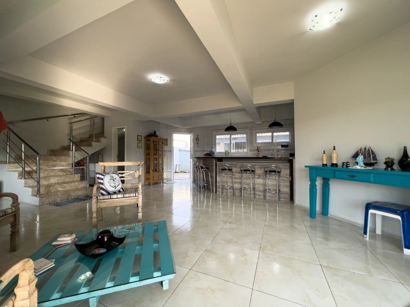 Casa com 5 dormitórios perto da praia no bairro Zona Norte: 47ª foto da galeria de imagens do imóvel