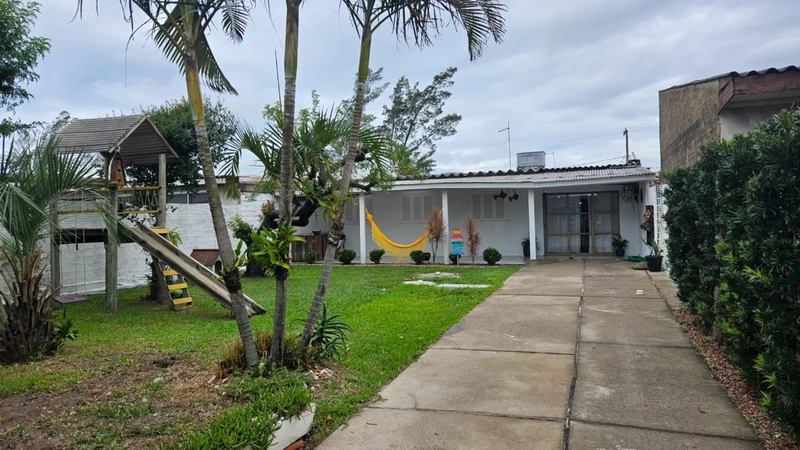 Casa com 3 dormitórios e ótima localização no bairro Guarani: 1ª foto da galeria de imagens do imóvel