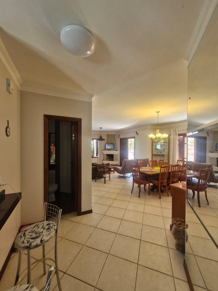 Casa a uma quadra do mar com 4 dormitórios: 25ª foto da galeria de imagens do imóvel