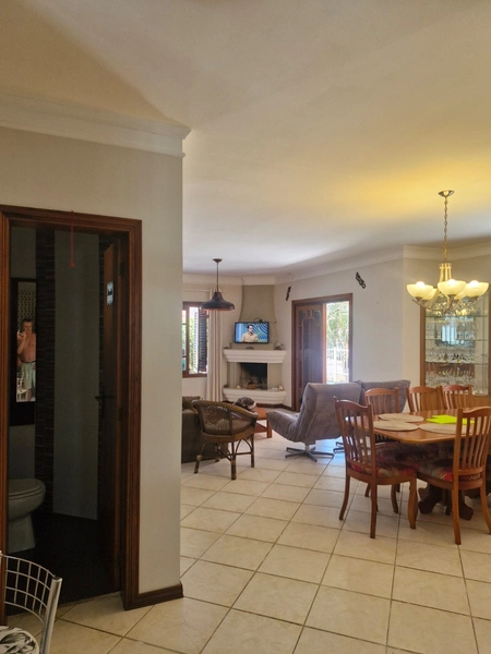 Casa a uma quadra do mar com 4 dormitórios: 23ª foto da galeria de imagens do imóvel