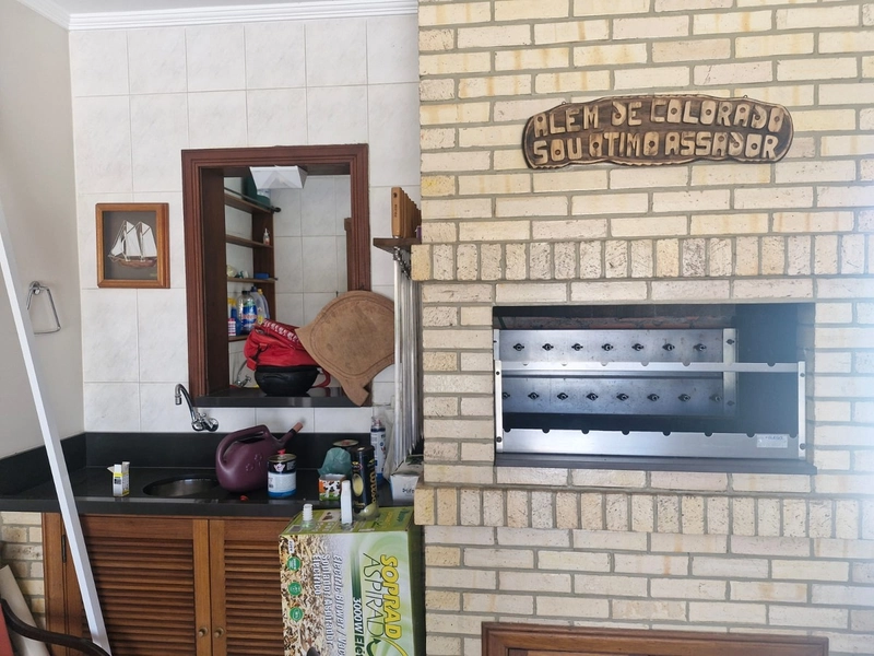 Casa a uma quadra do mar com 4 dormitórios: 29ª foto da galeria de imagens do imóvel