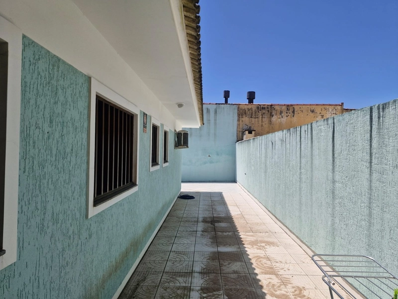 Casa a uma quadra do mar com 4 dormitórios: 31ª foto da galeria de imagens do imóvel