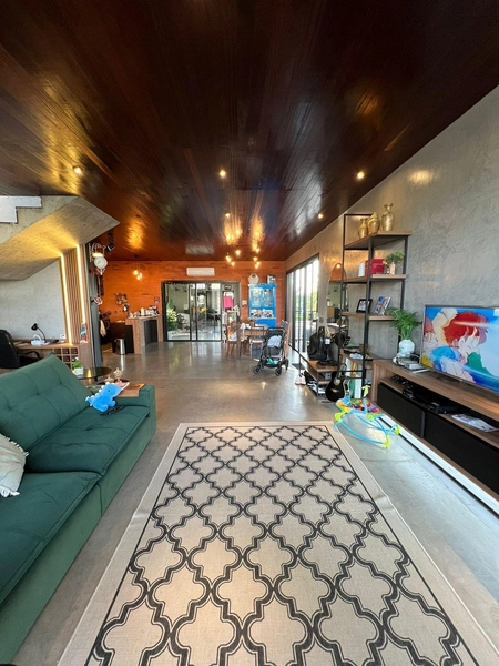 Casa com 3 suítes no condomínio Dubai Resort: 2ª foto da galeria de imagens do imóvel