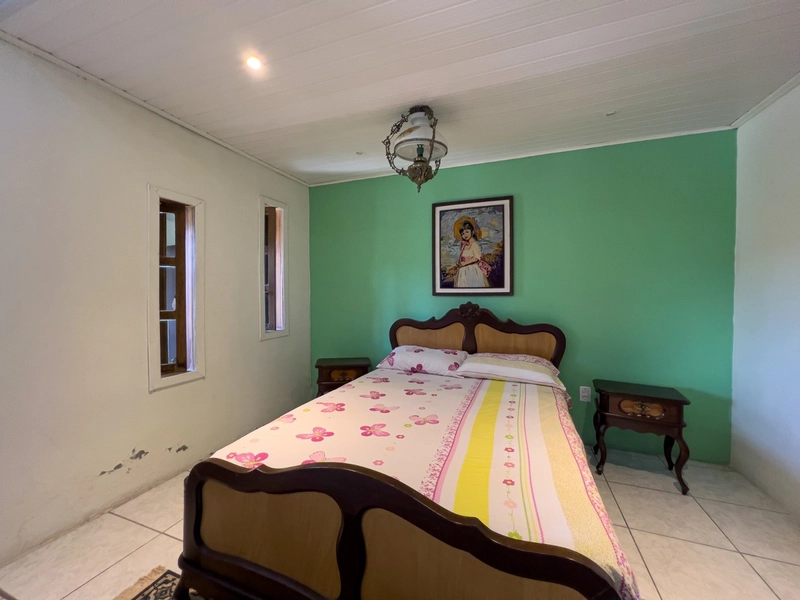 Casa com piscina e 3 dormitórios no bairro Jardim Beira Mar: 15ª foto da galeria de imagens do imóvel