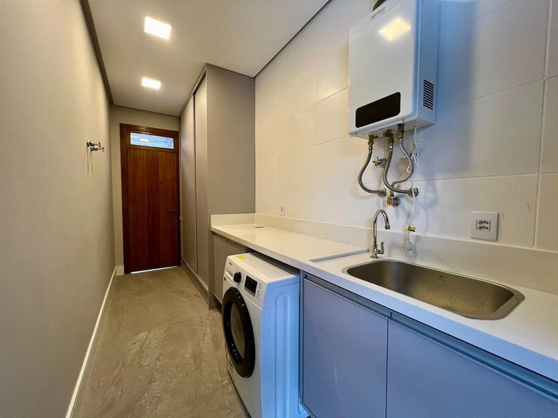 Casa com 4 suítes e piscina no condomínio Velas da Marina: 11ª foto da galeria de imagens do imóvel