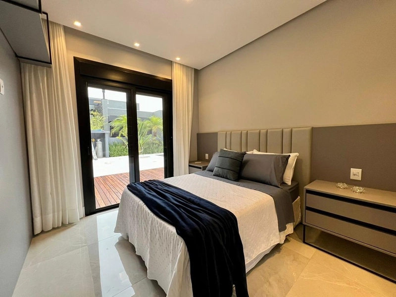 Casa com 4 suítes e piscina no condomínio Velas da Marina: 13ª foto da galeria de imagens do imóvel