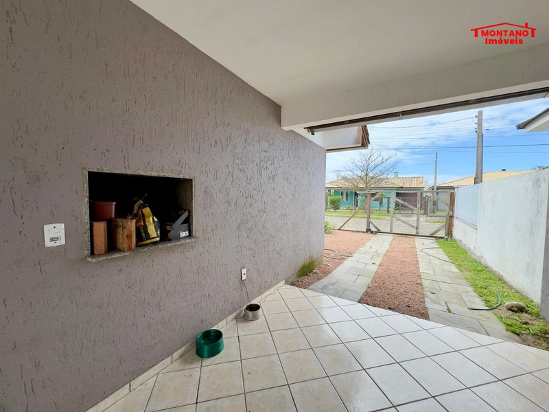 Casa à 3 quadras do mar com 3 dormitórios no bairro Zona Norte: 4ª foto da galeria de imagens do imóvel