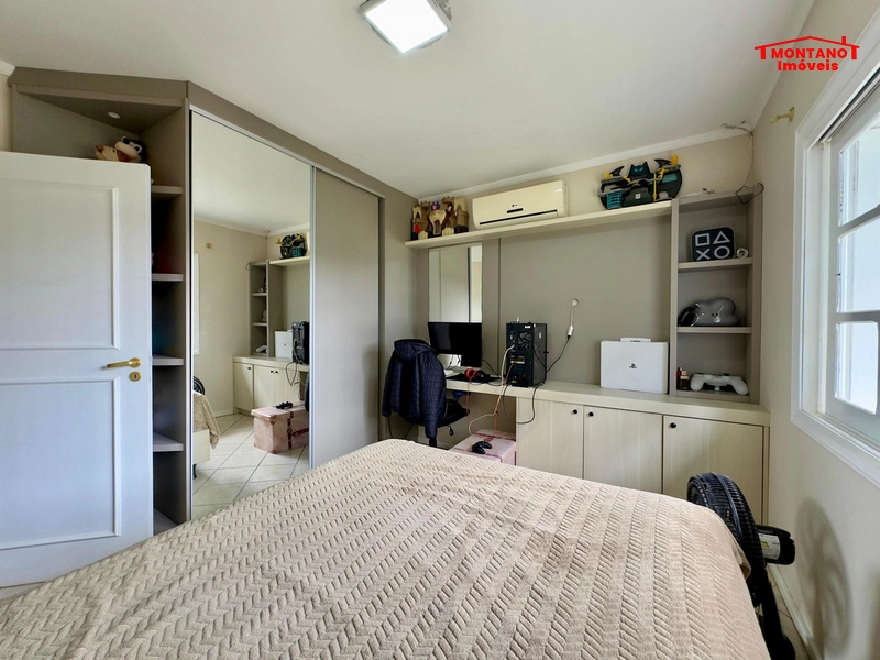 Casa à 3 quadras do mar com 3 dormitórios no bairro Zona Norte: 24ª foto da galeria de imagens do imóvel