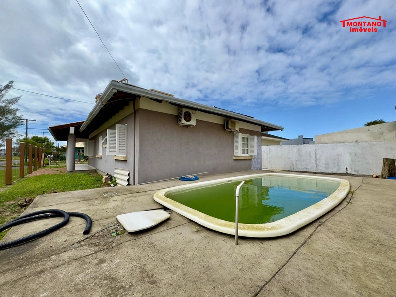 Casa à 3 quadras do mar com 3 dormitórios no bairro Zona Norte: 10ª foto da galeria de imagens do imóvel