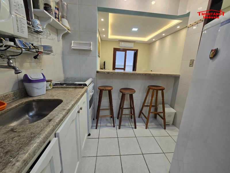 Apartamento mobiliado à 3 quadras doo mar em frente à praça no centro: 13ª foto da galeria de imagens do imóvel
