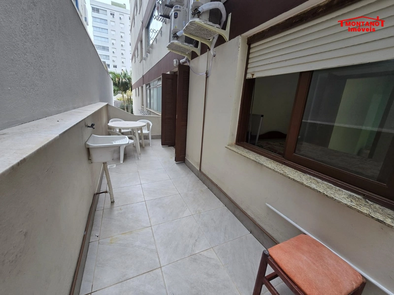 Apartamento mobiliado à 3 quadras doo mar em frente à praça no centro: 17ª foto da galeria de imagens do imóvel