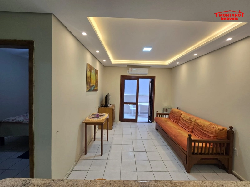 Apartamento mobiliado à 3 quadras doo mar em frente à praça no centro: 5ª foto da galeria de imagens do imóvel