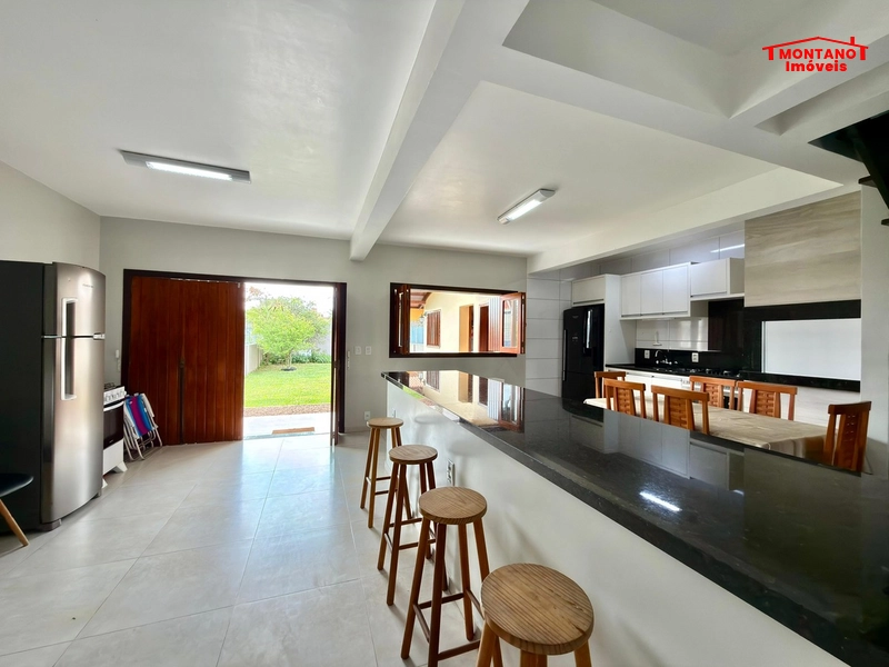 Casa com 3 dormitórios à duas quadras do mar no bairro Zona Nova: 10ª foto da galeria de imagens do imóvel