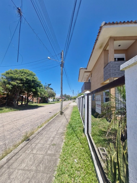 Casa com 3 dormitórios e vista para o mar no bairro Arco Íris: 2ª foto da galeria de imagens do imóvel