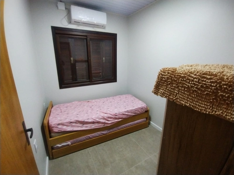 Casa com 3 dormitórios perto da praia e pátio amplo: 8ª foto da galeria de imagens do imóvel