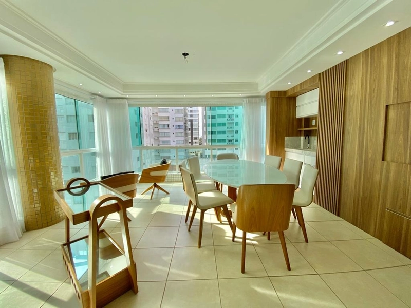 Apartamento com 3 dormitórios com vista para o mar: 3ª foto da galeria de imagens do imóvel