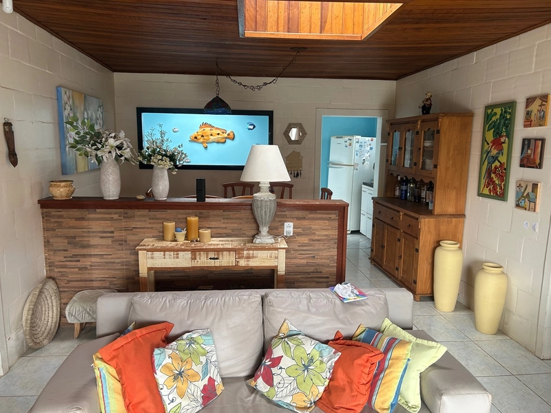 Casa com 4 dormitórios a 2 quadras do mar: 16ª foto da galeria de imagens do imóvel