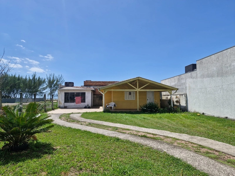 Casa com vista eterna para o mar com 2 dormitórios na Zona Norte: 1ª foto da galeria de imagens do imóvel