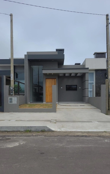 EXCELENTE CASA EM BAIRRO DE MORADORES: 1ª foto da galeria de imagens do imóvel
