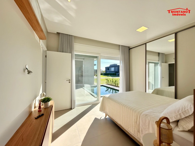 Casa de alto padrão com 4 suítes no condomínio Costa Serena: 8ª foto da galeria de imagens do imóvel