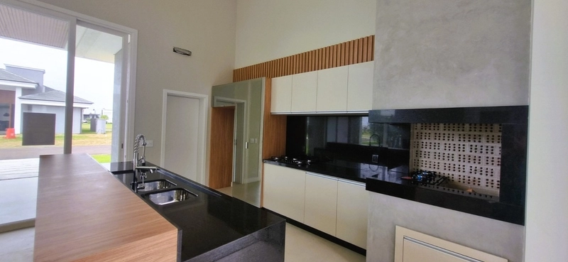 Casa de alto padrão com 4 suítes no condomínio Costa Serena: 4ª foto da galeria de imagens do imóvel