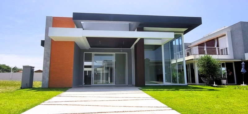 Casa de alto padrão com 4 suítes no condomínio Costa Serena: 3ª foto da galeria de imagens do imóvel