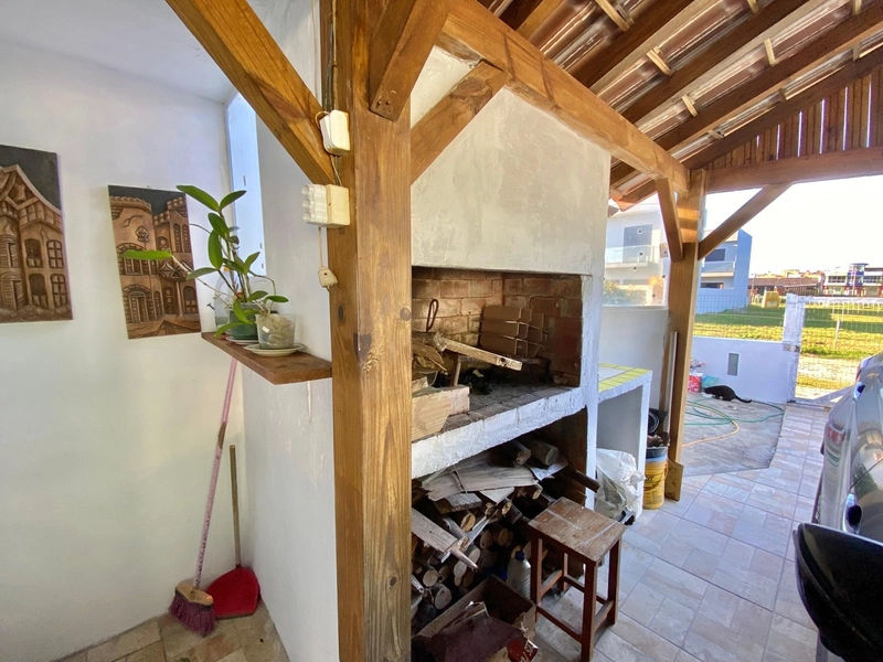 Casa a 50m da praia com 2 dormitórios: 2ª foto da galeria de imagens do imóvel